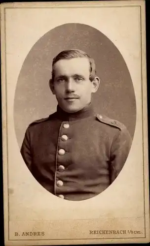 CdV Dzierżoniów Reichenbach Eulengebirge Schlesien, Portrait von einem Soldaten in Uniform