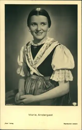 Ak Schauspielerin Maria Andergast, Portrait in Tracht, Ross Verlag 8775/1