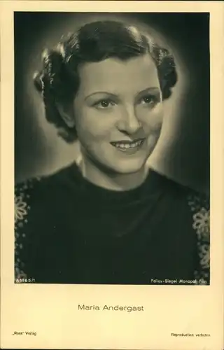 Ak Schauspielerin Maria Andergast, Portrait