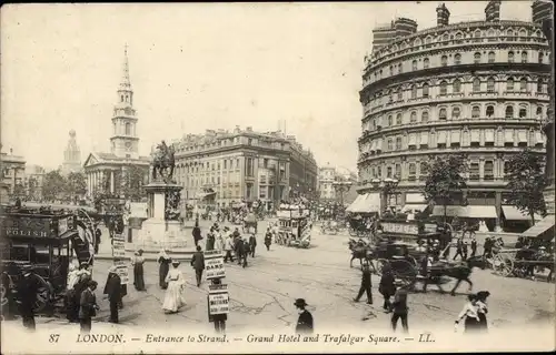 Ak London City, Entrance to Strand, Grand Hotel and Trafalgar Square