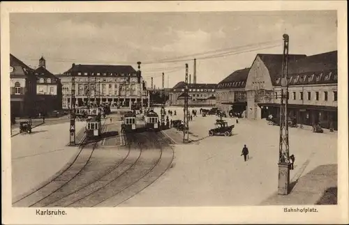 Ak Karlsruhe in Baden, Bahnhofplatz, Straßenbahnen