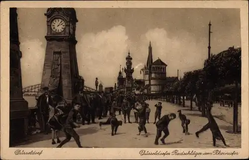 Ak Düsseldorf am Rhein, Düsseldorf Radschläger, Rheinufer