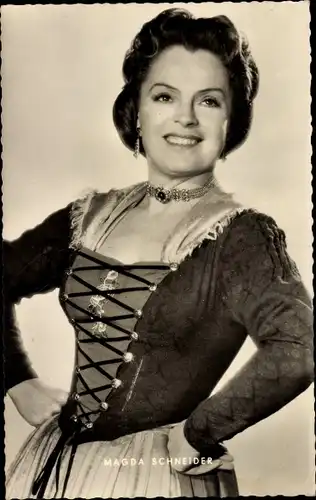 Ak Schauspielerin Magda Schneider, Portrait in Sissi die junge Kaiserin