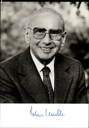 Ak Journalist und Fernsehmoderator Robert Lembke, Portrait, Autogramm