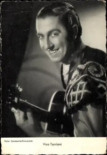 Ak Schauspieler und Sänger Vico Torriani, Portrait mit Gitarre