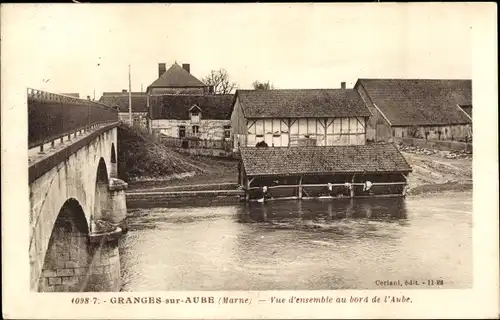 Ak Granges sur Aube Marne, Vue d'ensemble au bord de l'Aube