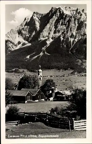 Ak Lermoos in Tirol, Panorama mit Zugspitzmassiv