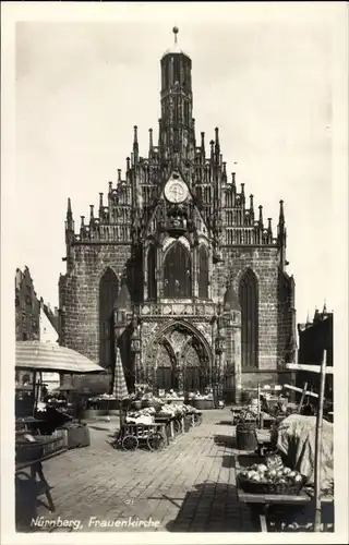 Ak Nürnberg in Mittelfranken, Frauenkirche, Marktstände