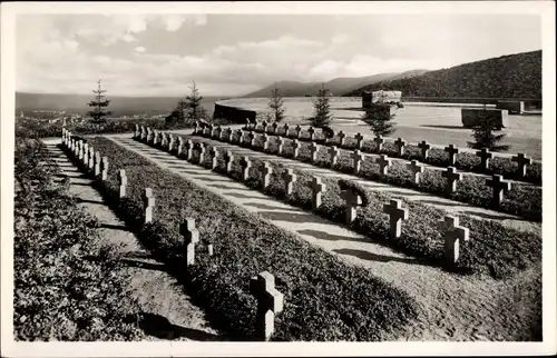 Ak Heidelberg am Neckar, Ehrenfriedhof, Soldatengräber, Grabkreuze