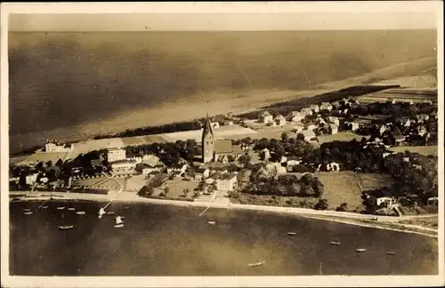 Ak Ostseebad Rerik, Blick auf den Ort, Kirche, Fliegeraufnahme