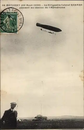 Ak Béthény Marne, Das Luftschiff Colonel Renard überquert den Flugplatz 1909