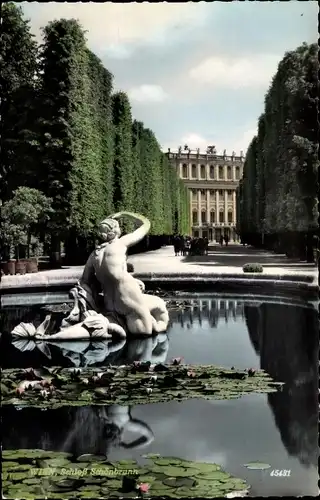 Ak Wien 13 Hietzing Österreich, Schönbrunn, Schloss, Brunnen