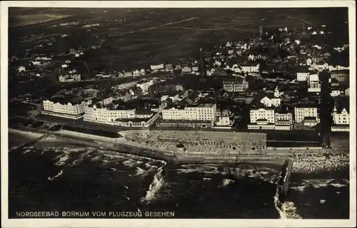 Ak Borkum Nordsee, Strandhotels, Fliegeraufnahme, Brandung, Buhnen