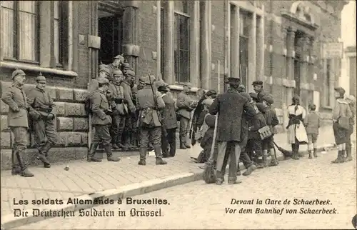 Ak Schaerbeek Schaarbeek Bruxelles Brüssel, Deutsche Soldaten in Uniformen, Bahnhof