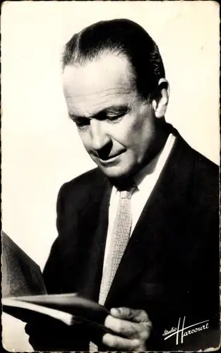 Ak Schauspieler Pierre Fresnay, Portrait, Buch lesend