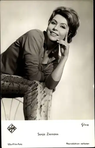 Ak Schauspielerin Sonja Ziemann, Liebe ohne Illusion