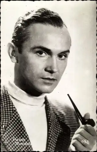 Ak Schauspieler Pierre Mingand, Portrait, Pfeife