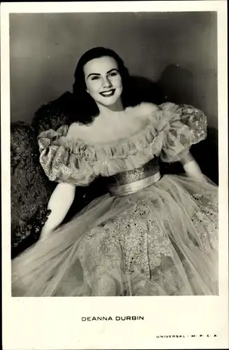 Ak Schauspielerin Deanna Durbin, Portrait, Abendkleid