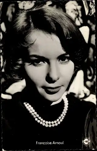 Ak Schauspielerin Francoise Arnould, Portrait, Perlenkette, Film ich begehre dich