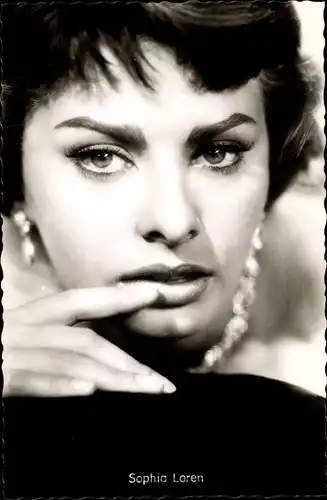 Ak Schauspielerin Sophia Loren, Portrait