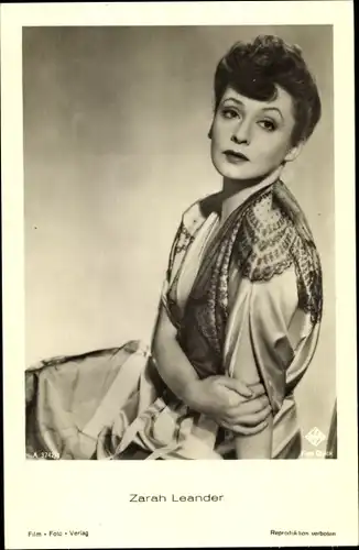 Ak Schauspielerin Zarah Leander, Portrait, UFA