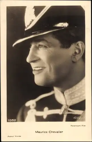 Ak Schauspieler Maurice Chevalier, Portrait, Uniform