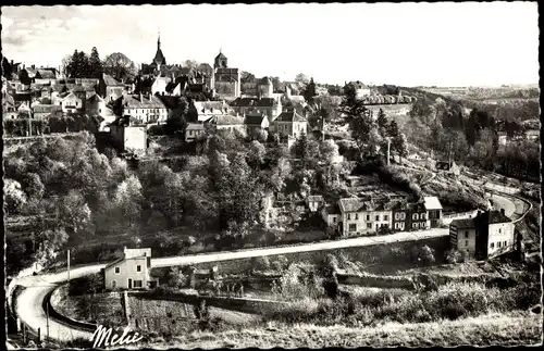 Ak Avallon Yonne, Gesamtansicht, die Straße