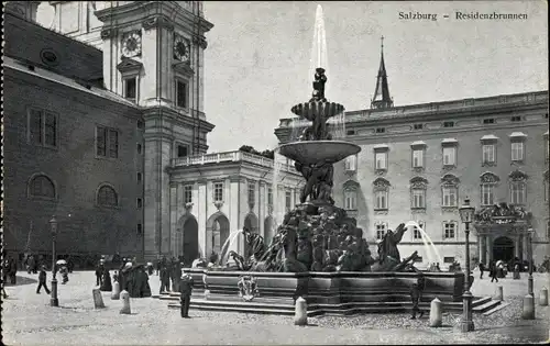 Ak Salzburg in Österreich, Residenzbrunnen