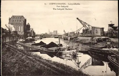 Ak Ludwigshafen am Rhein, Luitpoldhafen, Schiffe Koeln 12, Münster III