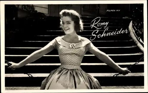 Ak Schauspielerin Romy Schneider, Portrait