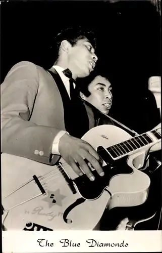 Ak Schauspieler The Blue Diamonds, Portrait, Gitarre