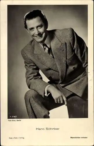Ak Schauspieler Hans Söhnker, Portrait im Anzug