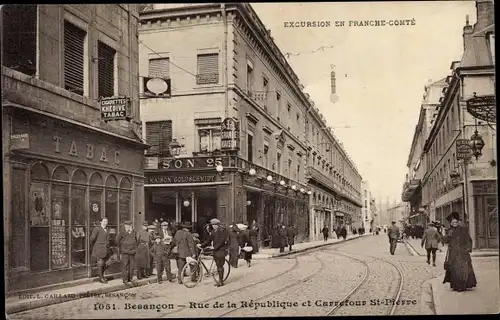Ak Besançon Doubs, Rue de la Republique, Carrefour St. Pierre