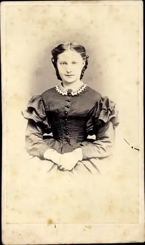 CDV Godnów Gnadenberg Bolesławiec Bunzlau Schlesien, Portrait einer Frau, 1866