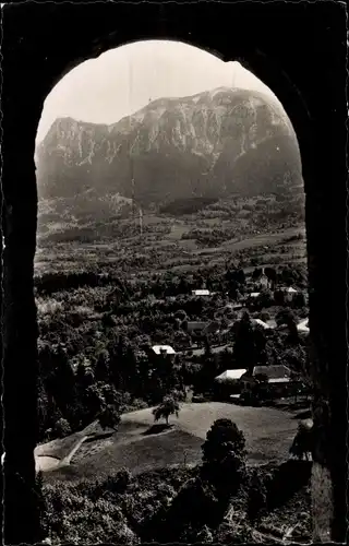 Ak La Roche sur Foron Haute Savoie, Chapelle de la Benite Fontaine, Montagne de Cou