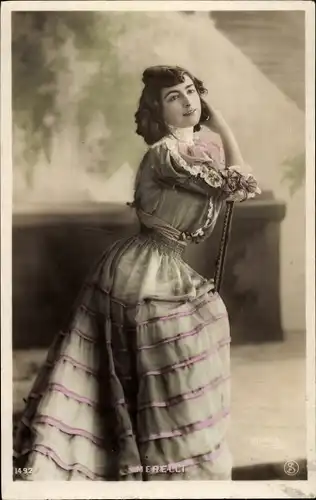Ak Variete Künstlerin Merelli, Portrait, Korsett