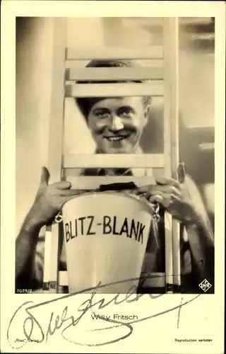 Ak Schauspieler Willy Fritsch, Portrait, Filmszene, Blitz-Blank, Leiter, Autogramm