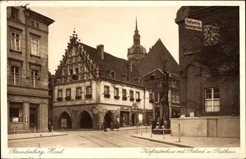Ak Brandenburg an der Havel, Kurfürstenhaus mit Roland und Rathaus