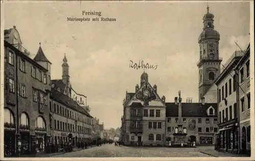 Ak Freising in Oberbayern, Marienplatz, Rathaus, Uhr, Brunnen