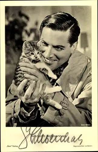 Ak Schauspieler Albrecht Schoenhals, Portrait mit junger Katze, Autogramm