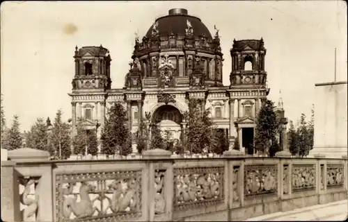 Foto Ak Berlin Mitte, Dom, Marx-Engels-Platz