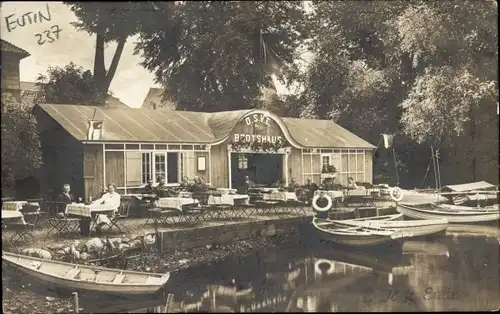 Foto Ak Eutin in Ostholstein, OSVE Bootshaus, Ruderboote am Ufer