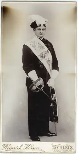 Studentika CdV Schleiz im Vogtland Thüringen, Student mit Schläger, Portrait, Felix Baumann