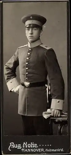 CdV Hannover in Niedersachsen, Deutscher Soldat in Uniform