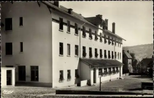 Ak Crezancy Aisne, Regionale Landwirtschaftsschule, Schulgebäude