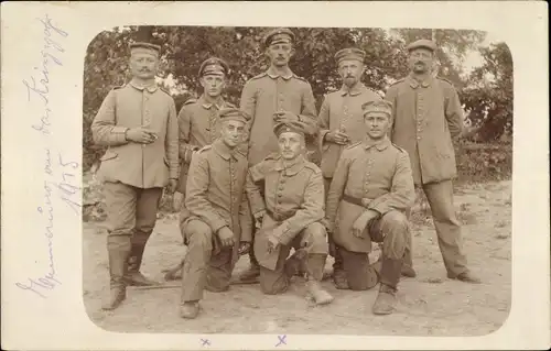 Foto Ak Deutsche Soldaten in Uniformen, Gruppenaufnahme, I WK