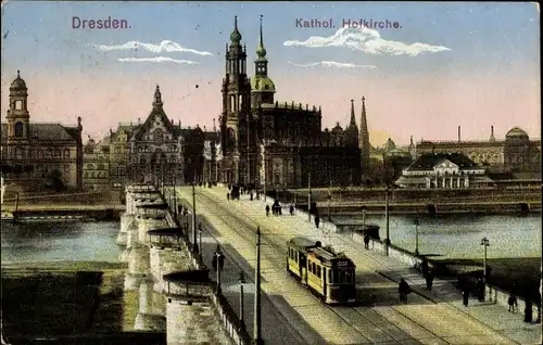 Ak Dresden Altstadt, Katholische Hofkirche, Brücke, Straßenbahn