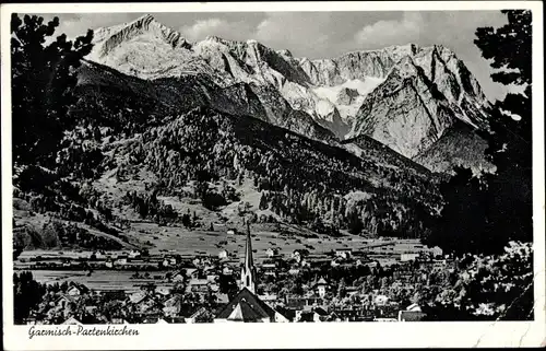 Ak Garmisch Partenkirchen in Oberbayern, Ortsansicht, Gebirge