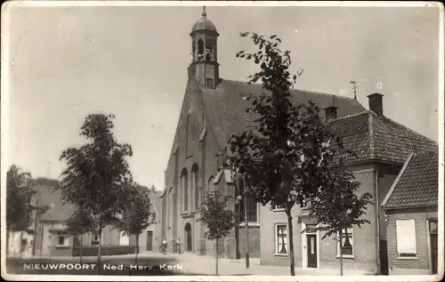 Ak Nieuport Nieuwpoort Molenlanden Südholland, Ned. Herv. Kerk