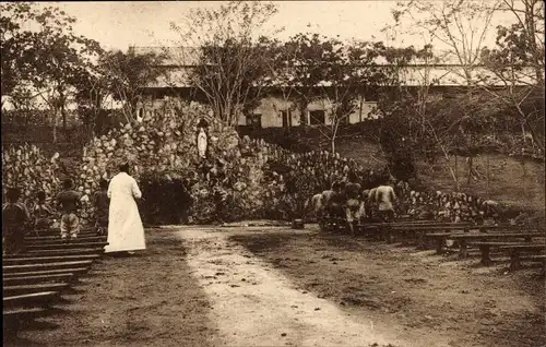 Ak Boma DR Kongo Zaire, Höhle, Missionen der Brüder der christlichen Schulen
